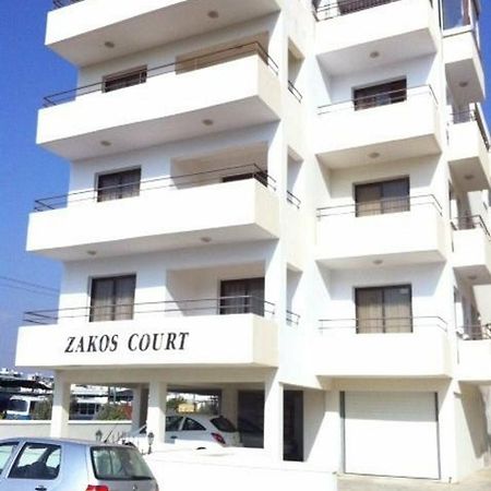 Zakos Court Apartments Ларнака Экстерьер фото